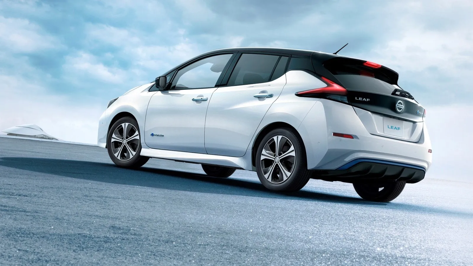 Nissan fuses pioneering electric innovation and ProPILOT technology to create the new Nissan LEAF: the most advanced electric vehicle for the masses
